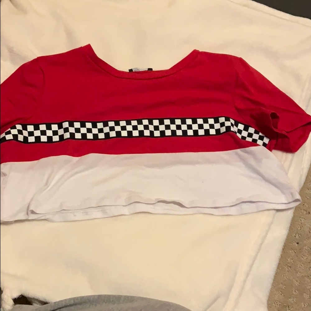 crop top ,sis it’s like under boob